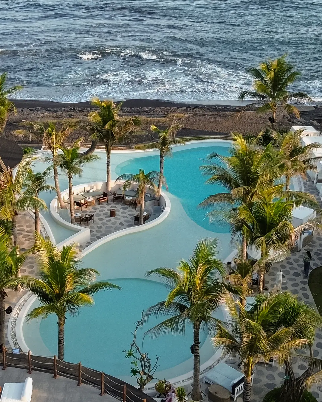 The Royal Purnama Beach Lounge